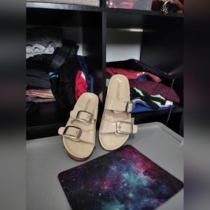 Sz 9 Twisted women's Slides